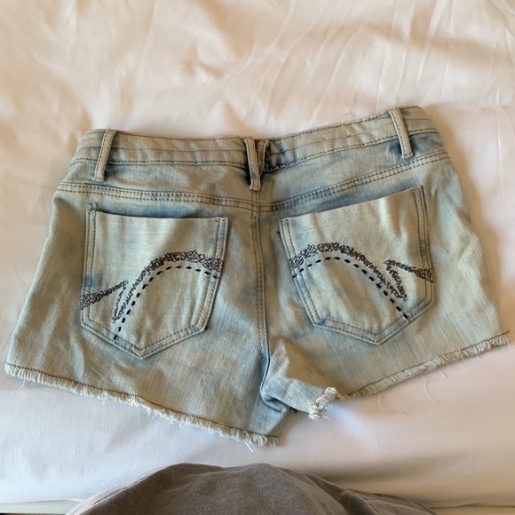 Mossimo Supply Co, Size 6 Jean shorts - Picture 2 of 2